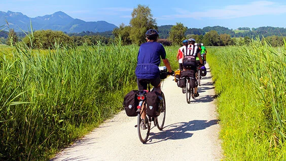 Radfahrer der Landpartie (Deutschlandtour Dinkelsbühl zur Zugspitze)