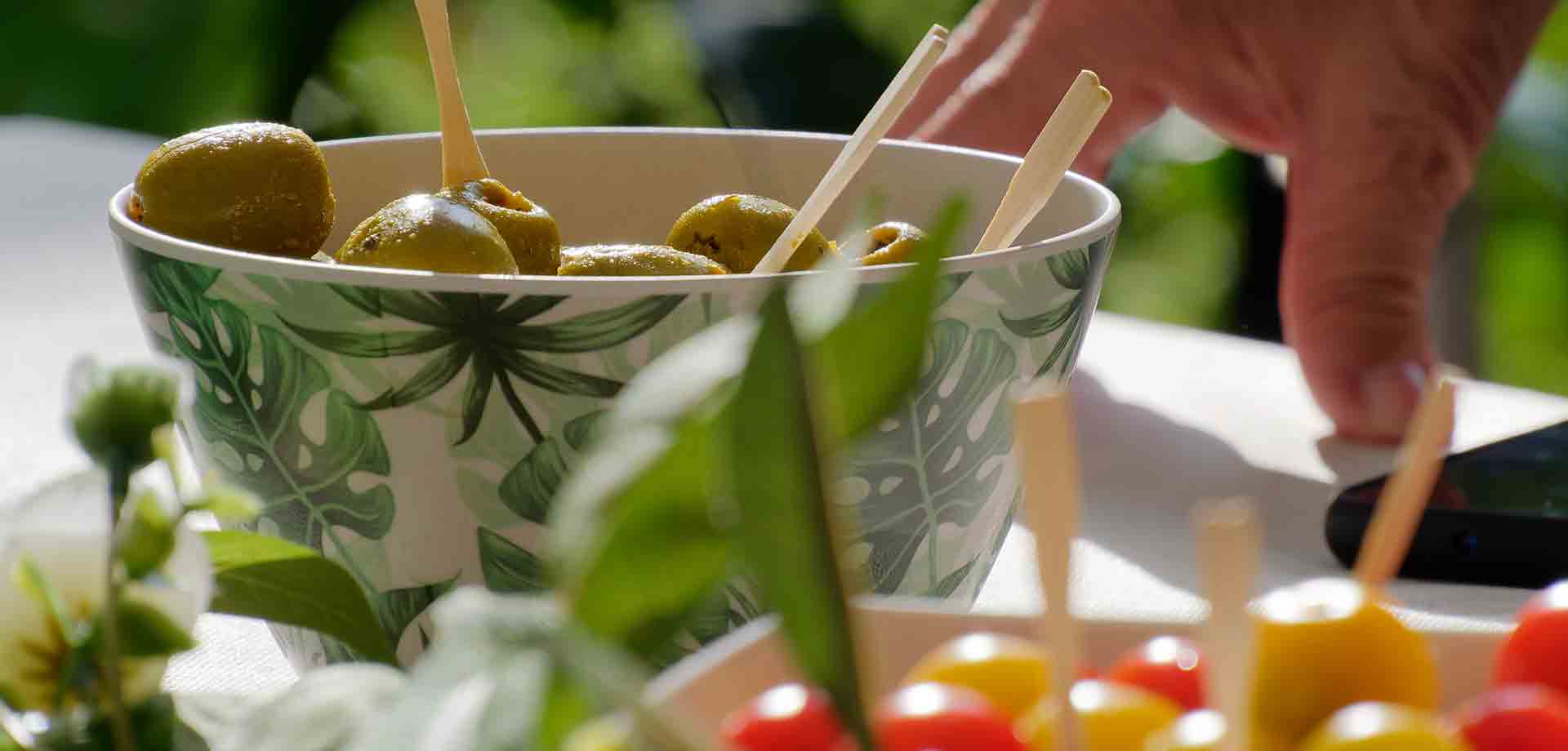 Köstlichkeiten der Provence auf dem Tisch