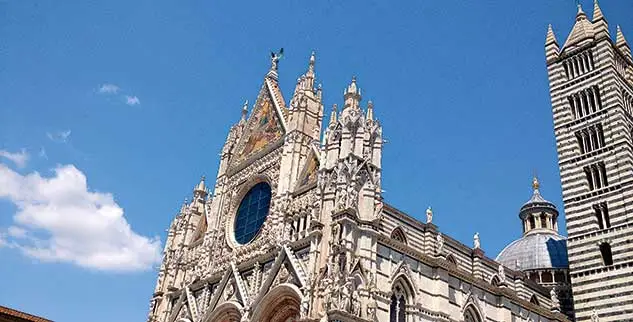 Das Bild zeigt den Dom von Siena (Cattedrale Metropolitana di Santa Maria Assunta)