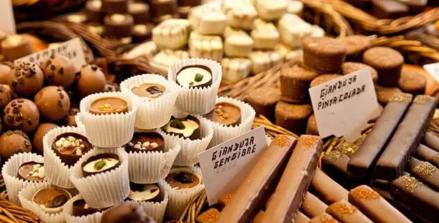 Gebäck aus der Schokoladenfabrik auf einer Radreise in Flandern