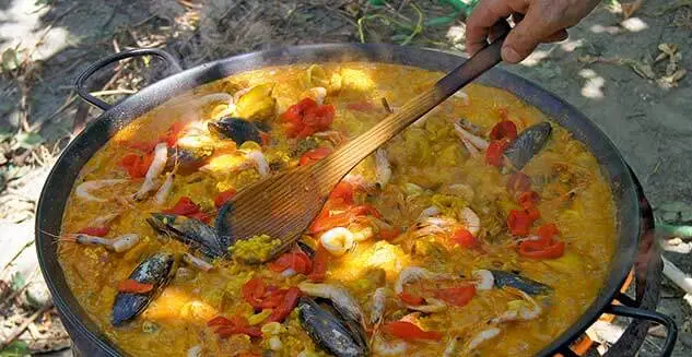 Paella, gekocht auf unserer Wanderreise auf Mallorca