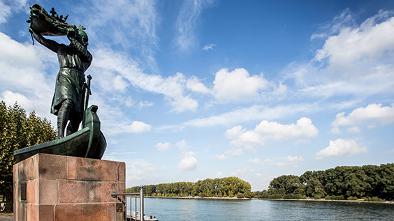 Radtour entlang des Hagendenkmals in Worms mit der Landpartie