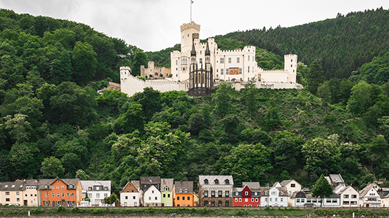 Schloss Stolzenberg am Anhang zum Rhein auf einer Radtour mit der Landpartie
